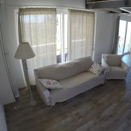 Casa *
