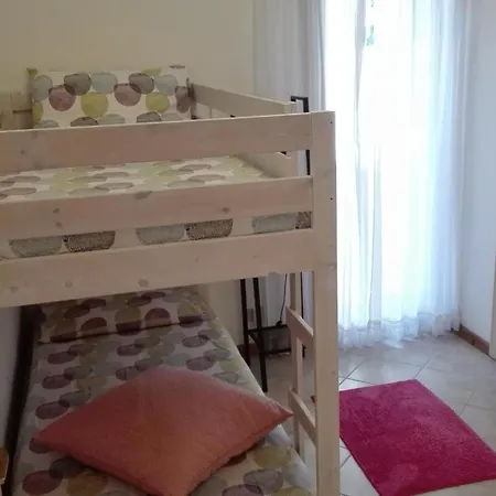 アパート Casa マルチェージネ